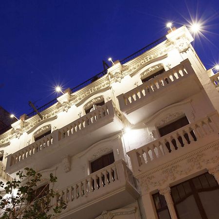 Click&Flat Seneca Suites バルセロナ エクステリア 写真