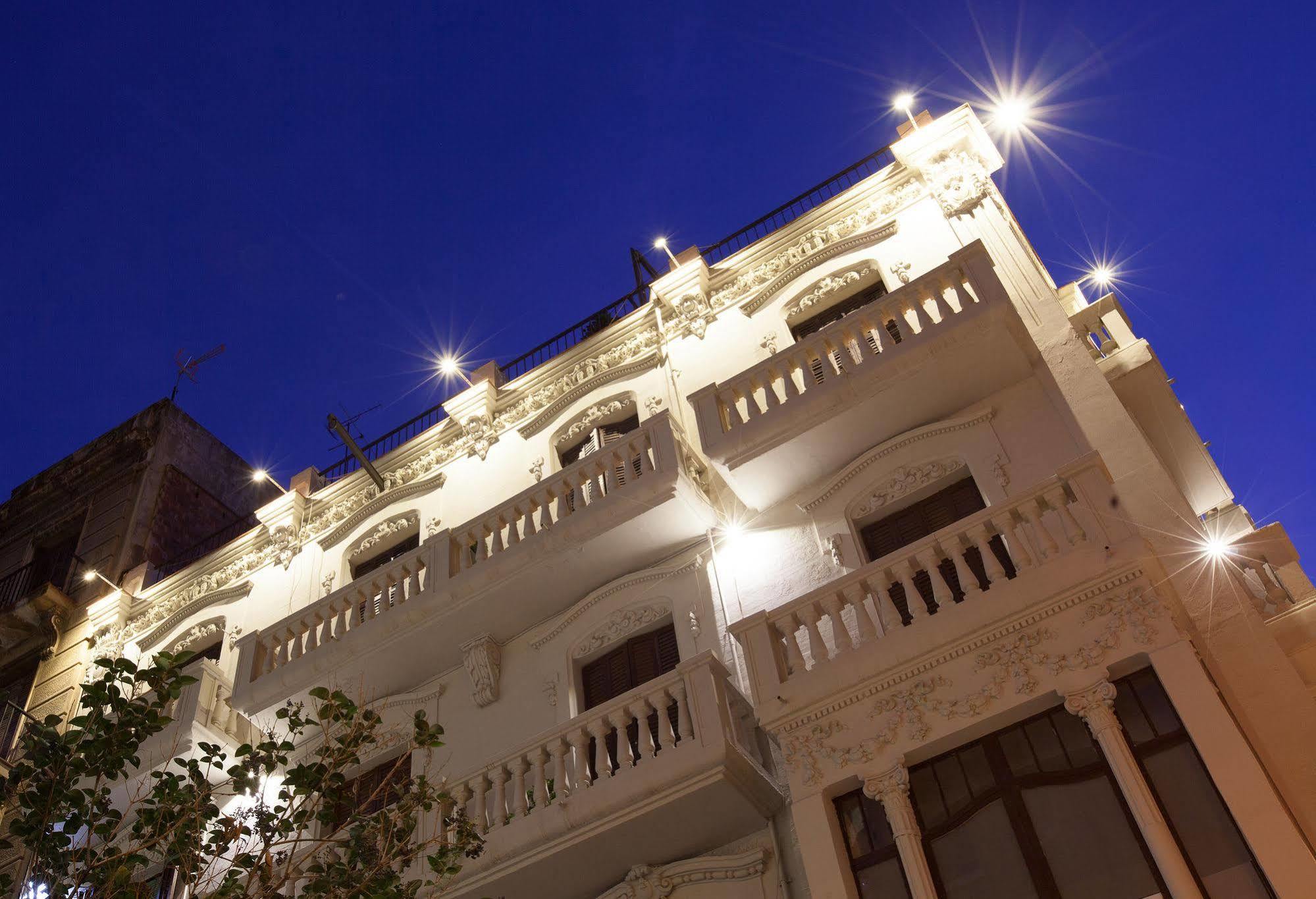 Click&Flat Seneca Suites バルセロナ エクステリア 写真