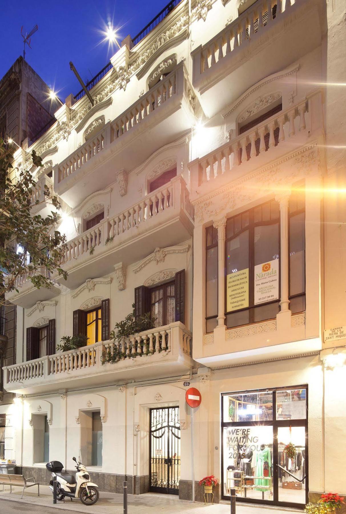 Click&Flat Seneca Suites バルセロナ エクステリア 写真