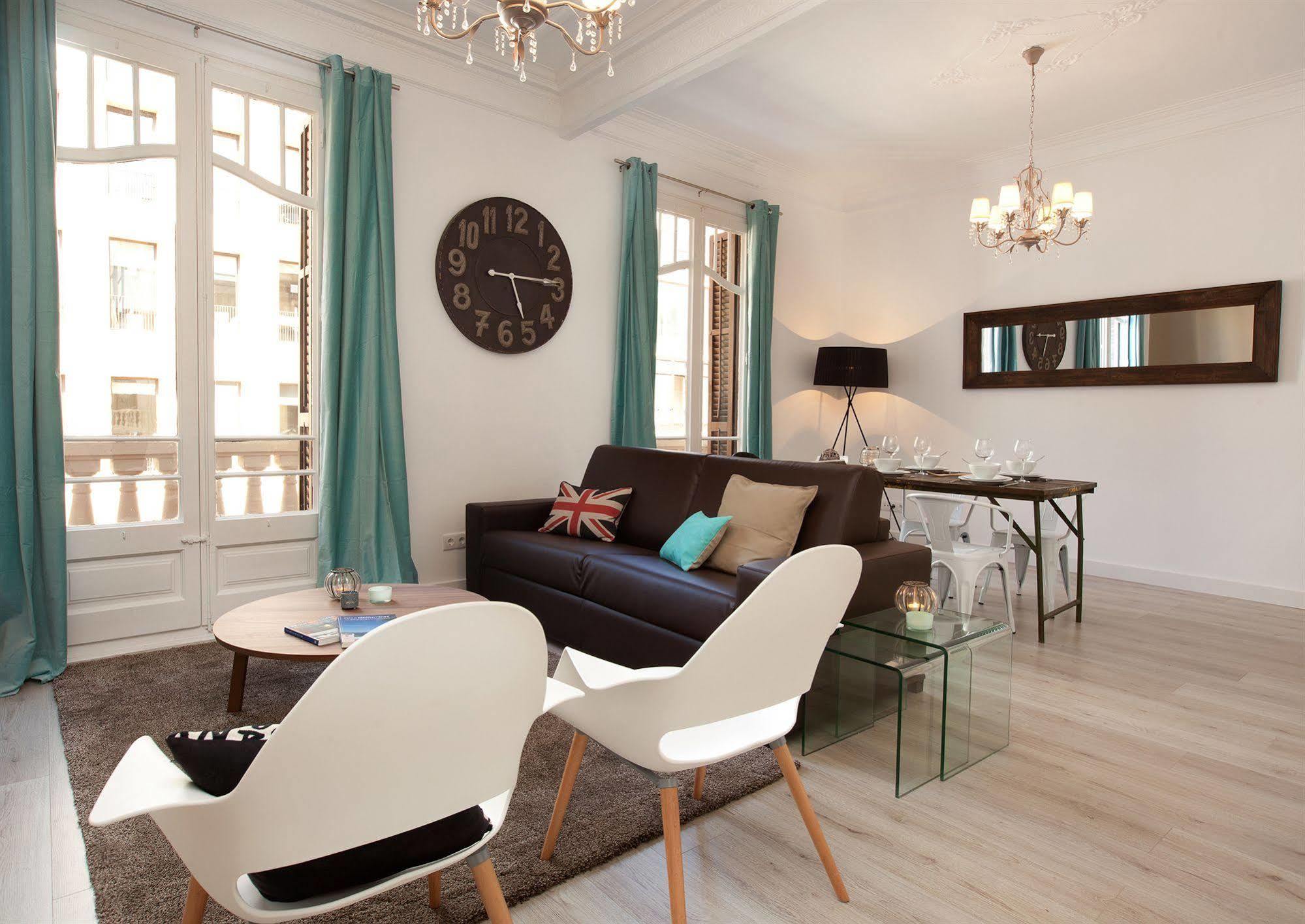 Click&Flat Seneca Suites バルセロナ エクステリア 写真
