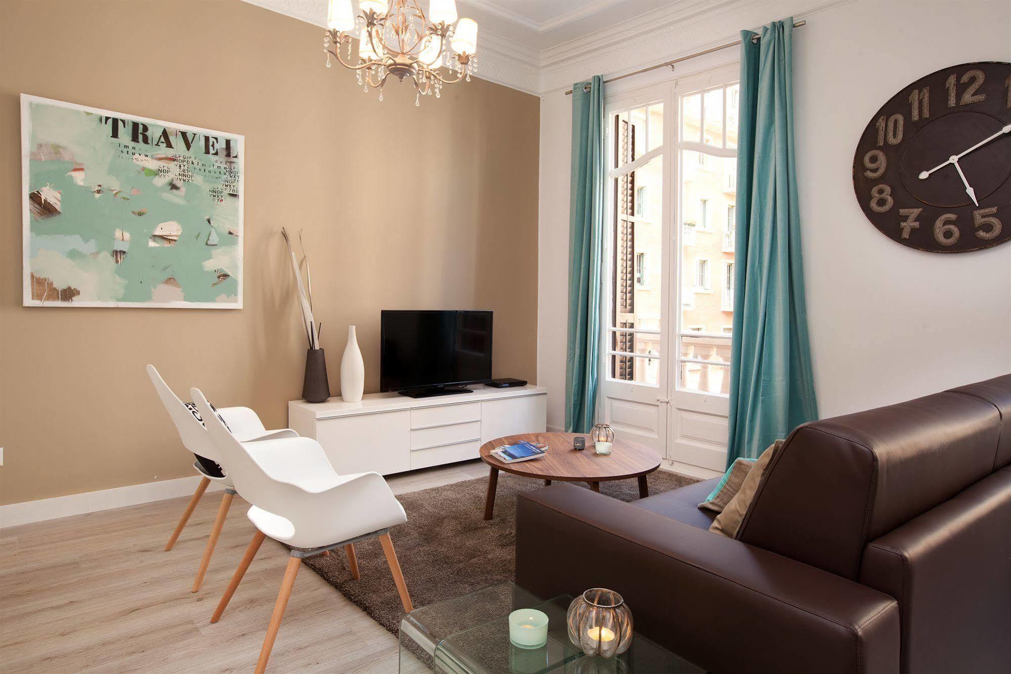 Click&Flat Seneca Suites バルセロナ エクステリア 写真